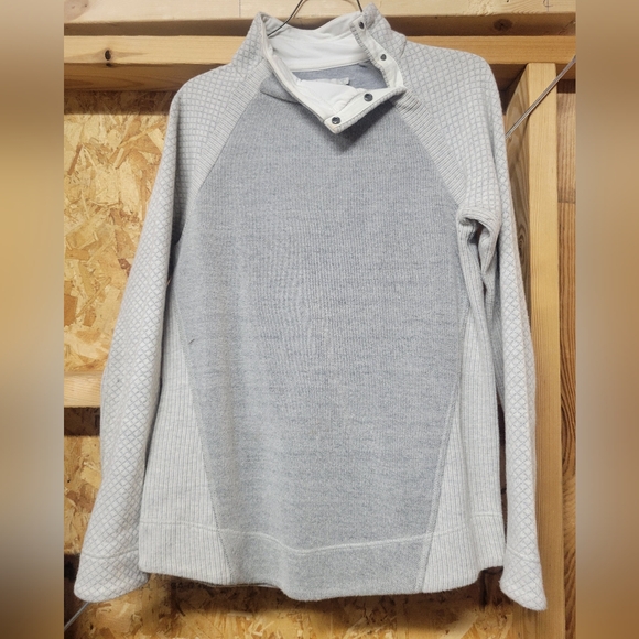 Prana Tops - Prana‎ Ladies Gray Pullover Sweatshirt Size Medium